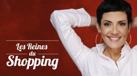 Les reines du shopping - Branchée avec un manteau long - Chrystèle