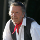 Renaud, au nom du père documentaire société W9