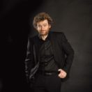 Olivier de Benoist : «Très très haut débit» spectacle COMEDIE +