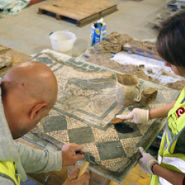 Rome, sous les pavés, l'Histoire documentaire découverte FRANCE 5