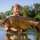 Monster Carp série documentaire nature CHASSE & PECHE