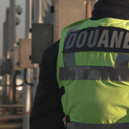 100 jours avec les douanes magazine reportage CSTAR