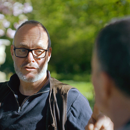Le jardinier, le bouddhiste et l'espion documentaire société ARTE