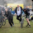 De Zonen van Van As - De Cross film komedie VTM3