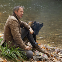 Le Voyageur série/feuilleton policier LA UNE (RTBF)
