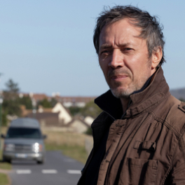 Le Voyageur série/feuilleton policier LA UNE (RTBF)