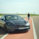 Tesla : les secrets de sa voiture électrique documentaire ontdekking RMC DECOUVERTE