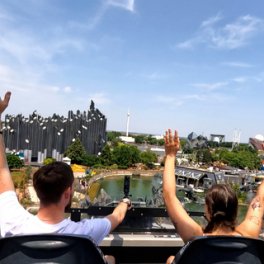 Futuroscope : sensations fortes et monde aquatique, les défis du nouveau parc documentaire découverte TMC