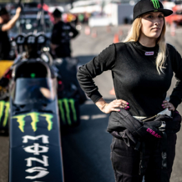 Jindia, passionnée de vitesse documentaire sport AUTOMOTO