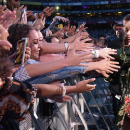 Taylor Swift, la première puissance américaine documentaire société FRANCE 4