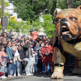 Des géants dans ma cité, Royal de Luxe à Bellevue documentaire découverte FRANCE 3