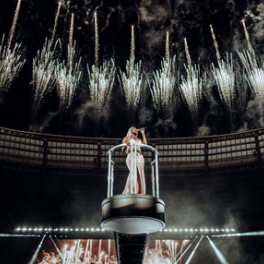 Aya Nakamura en concert au Stade de France concert FRANCE 4