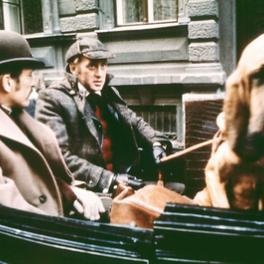 Sherlock Holmes attaque l'Orient-Express film aventure PARIS PREMIERE