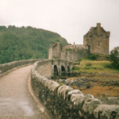 La grande histoire des châteaux forts documentaire historique RMC DECOUVERTE