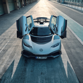 Project ONE - Un tournant dans l'histoire de l'automobile série documentaire société AUTOMOTO