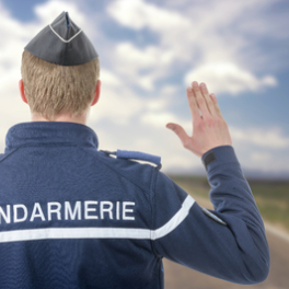 100 jours avec les gendarmes du Médoc série documentaire société RMC DECOUVERTE