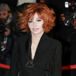 Mylène Farmer, sans contrefaçon documentaire musical W9